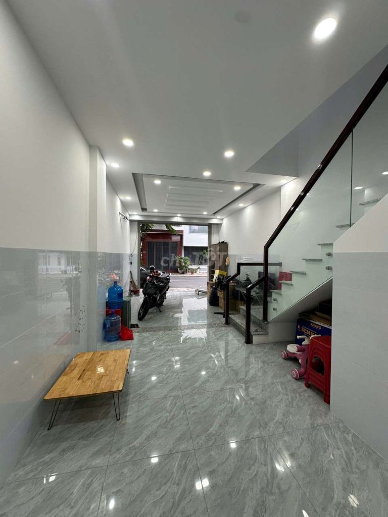 Дом 2 этажа, 2 фасада, улица B9, VCN Phước Long 2