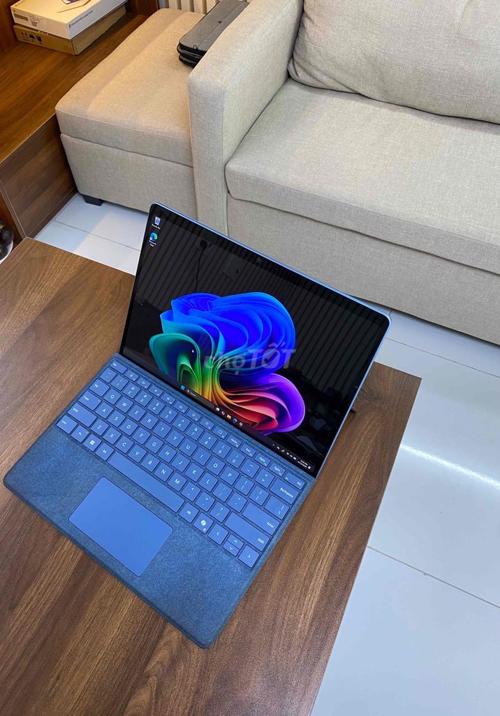 Surface Pro 11 16GB/512GB. Mua bán Laptop tại Thành phố Thủ Đức Tp Hồ Chí Minh được đăng bởi Vũ Surface hình 1