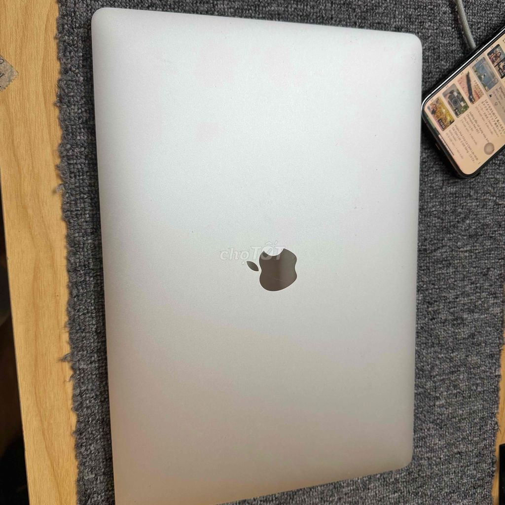 Macbook Pro touchbar 15” 2017 i7/16g/512Bạc bh3 th. Mua bán Laptop tại Quận 3 Tp Hồ Chí Minh được đăng bởi Phúc Nguyễn hình 1