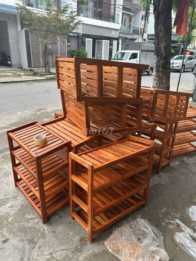 Kệ giày dép Gỗ tự nhiên 3 tầng. Mua bán Tủ, kệ gia đình tại Quận Cẩm Lệ Đà Nẵng được đăng bởi Tuyết Hee hình 1