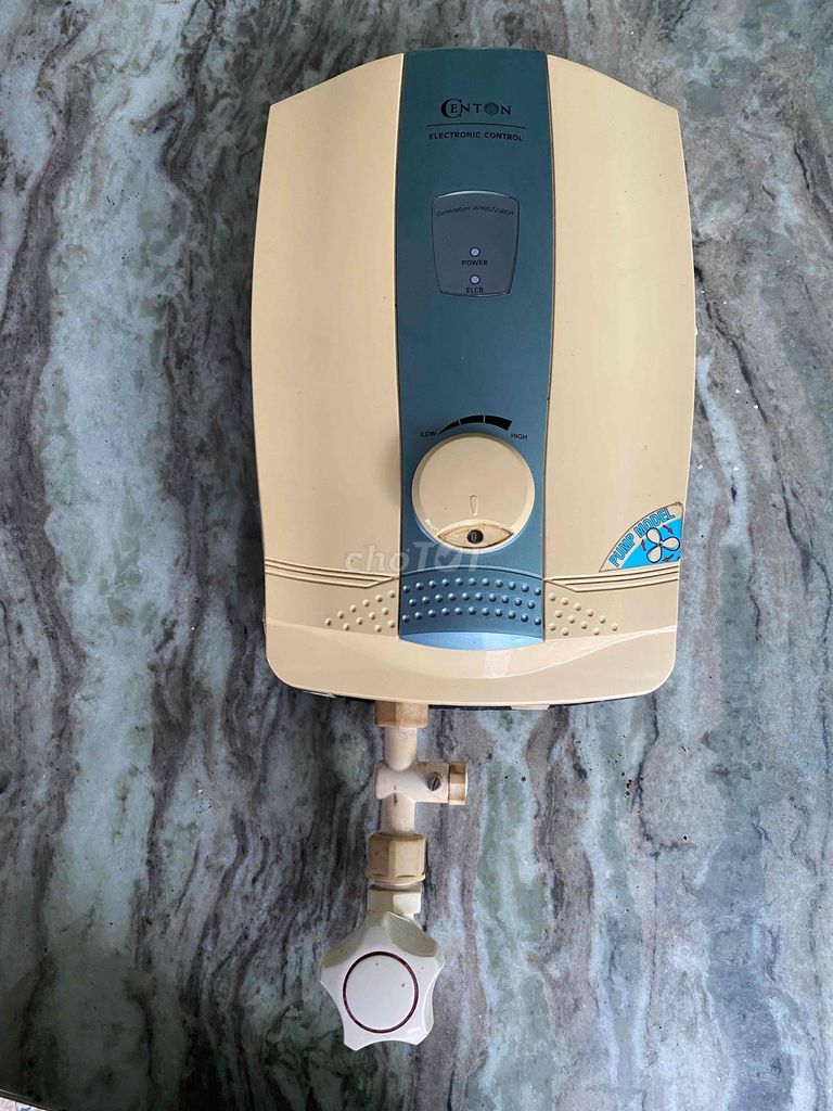 Máy tắm nước nóng Centon WH8228EP. Mua bán Thiết bị vệ sinh, nhà tắm tại Huyện Mang Thít Vĩnh Long được đăng bởi Nguyễn Xuan Vinh hình 1