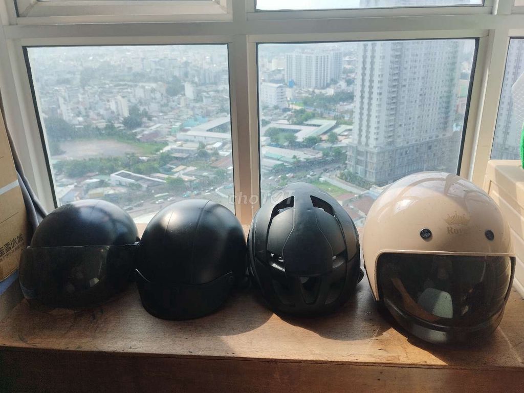 4 Mũ bảo hiểm Q7. Mua bán Phụ kiện thời trang khác tại Quận 7 Tp Hồ Chí Minh được đăng bởi HENGRY hình 1