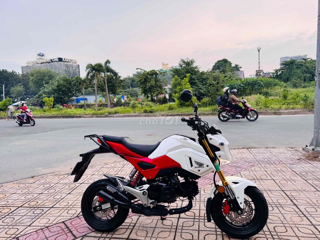 Honda MSX125 2022 белый, красный 7000 км