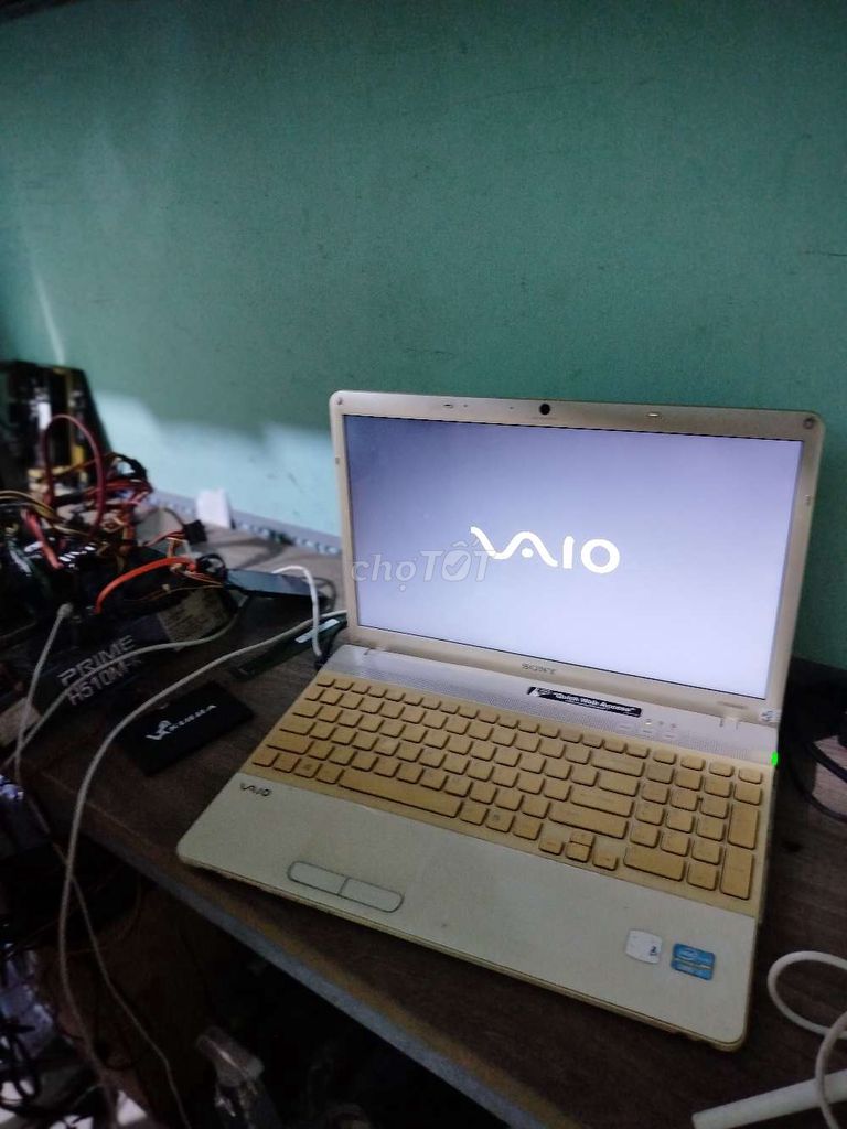 Laptop Vaio Sony i5 / 4G / SSD 128G / 15.6in