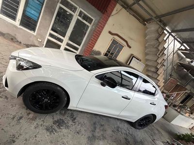 Mazda 2 2018 SX 92000 km Trắng