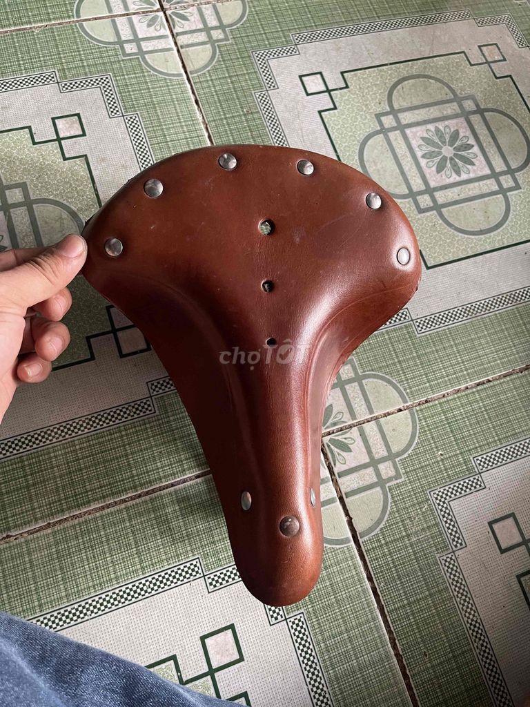 yên xe cổ. Mua bán Phụ tùng xe tại Quận 7 Tp Hồ Chí Minh được đăng bởi Bán đủ thứ  hình 1