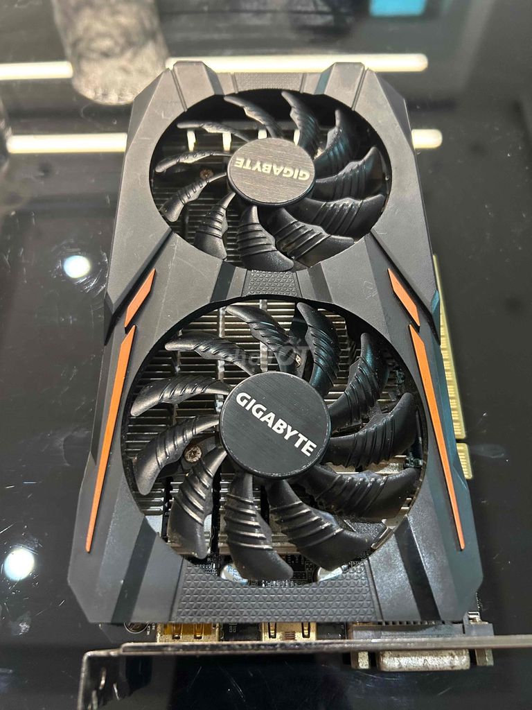 thừa 1050ti 4gb bay nhanh