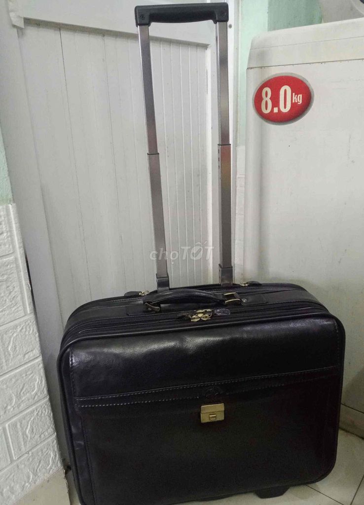 Valy kéo của Mỹ dành cho phi công Vietnam Airlines. Mua bán Túi xách tại Quận Nam Từ Liêm Hà Nội được đăng bởi  Quốc Trường hình 1