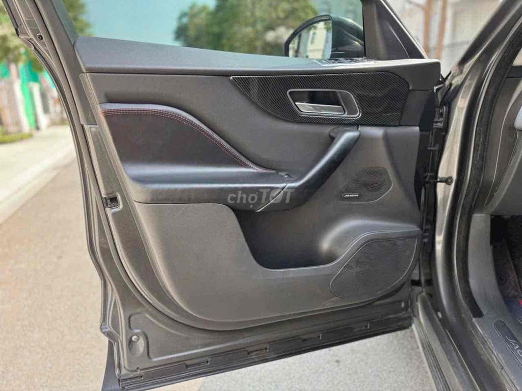 Chính chủ cần tiền chào Bán xe Jaguar 2016. Mua bán Ô tô tại Quận Nam Từ Liêm Hà Nội được đăng bởi Quốc Toản hình 7