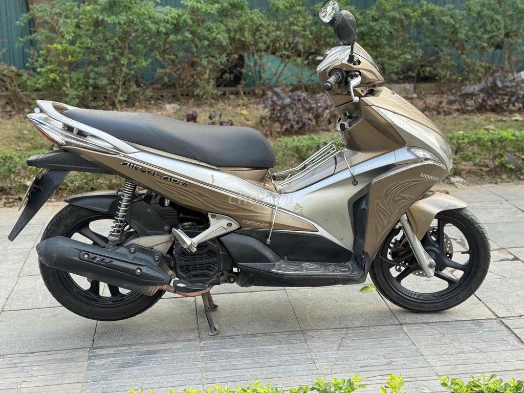 Honda Air Blade Fi 2012 родной мотор, тихий ход