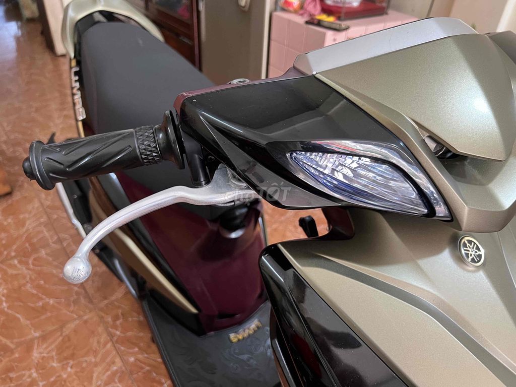 Luvias màu đen đời 2012 biển số Sài Gòn. Mua bán Xe máy tại Quận Phú Nhuận Tp Hồ Chí Minh được đăng bởi Văn Thanh Hưng hình 4