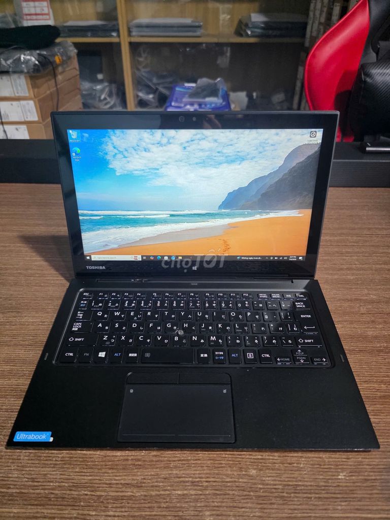 TOSHIBA dynabook R82/F Core m3 4GB/256GB Cảm ứng . Mua bán Laptop tại Quận 12 Tp Hồ Chí Minh được đăng bởi Quỳnh Bích hình 1