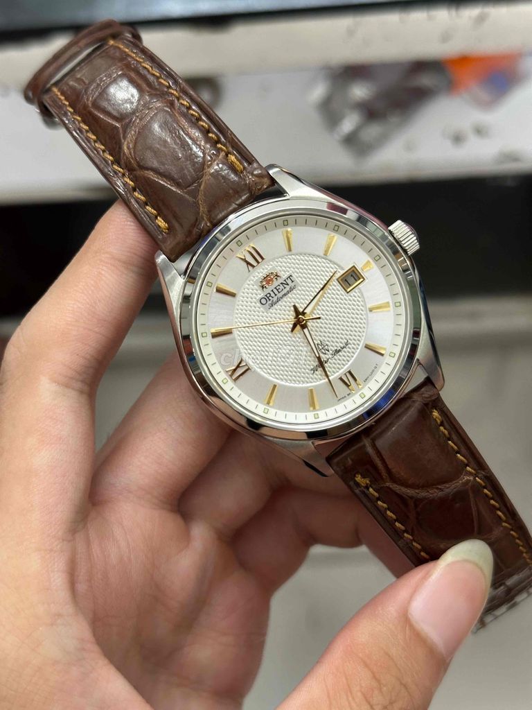 Đồng hồ Orient Bambino Automatic mặt trắng kim vàn. Mua bán Đồng hồ tại Quận Cẩm Lệ Đà Nẵng được đăng bởi Phelan Watch hình 1