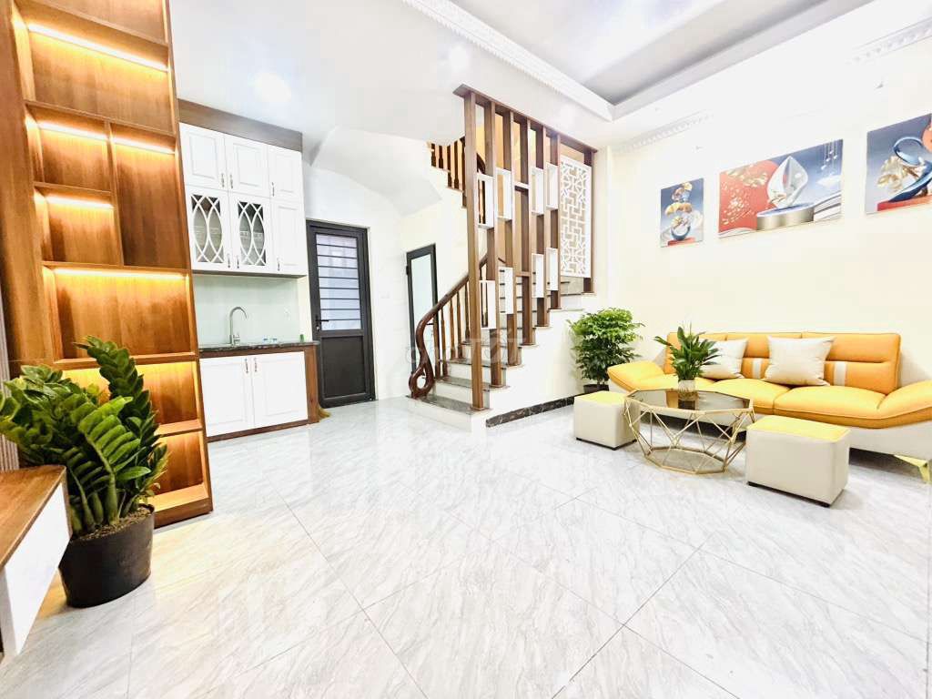 Chính chủ nhờ bán nhà mới kính koong đẹp Ngọc Hồi - Hoàng Mai. Mua bán nhà ở tại Quận Hoàng Mai Hà Nội được đăng bởi Ngọc Anh Nhà Đất hình 2