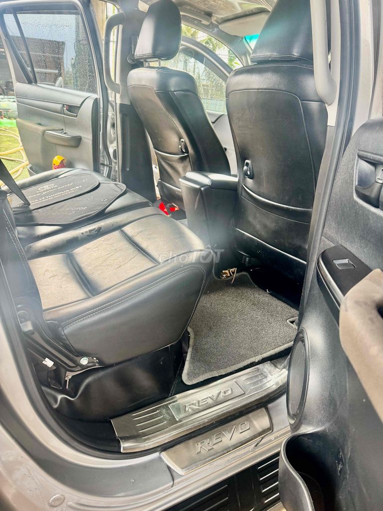 Toyota Hilux 2019 Số tự động Bạc. Mua bán Ô tô tại Thị Xã Buôn Hồ Đắk Lắk được đăng bởi Anh Trung hình 9