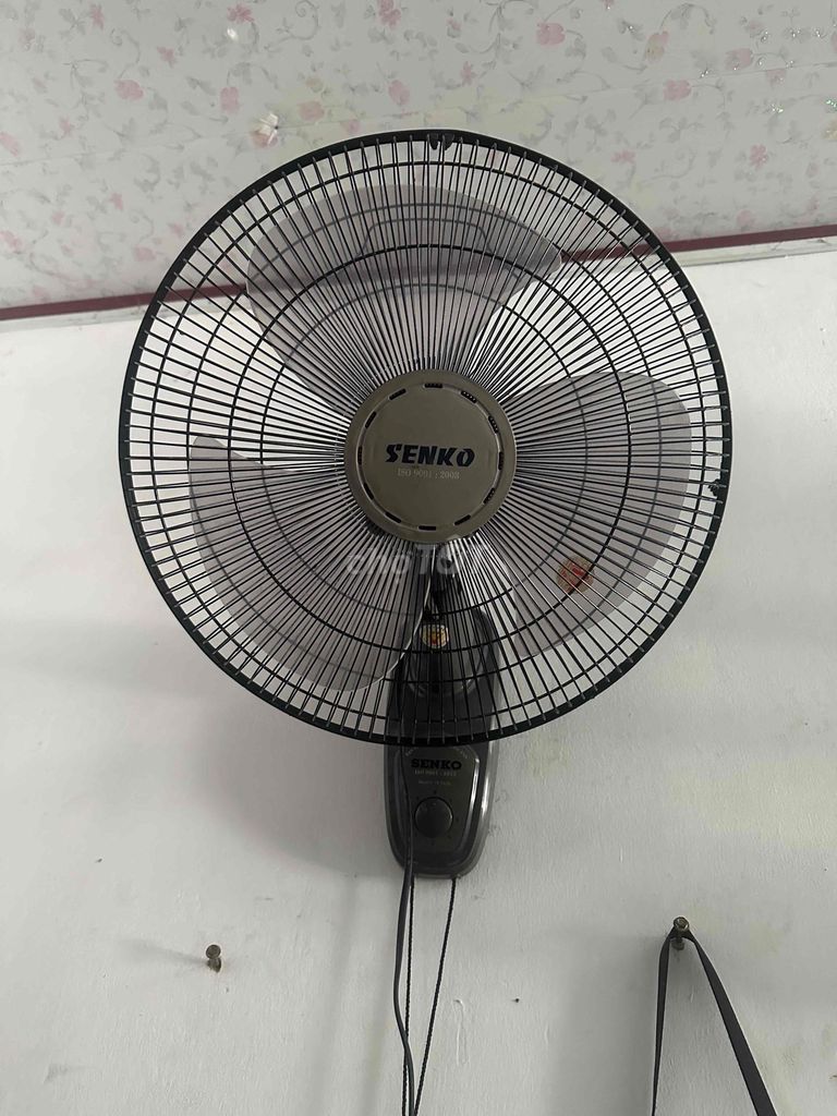 Quạt treo tường Senko Đen đã sử dụng. Mua bán Quạt tại Quận Gò Vấp Tp Hồ Chí Minh được đăng bởi ThaoChi hình 1
