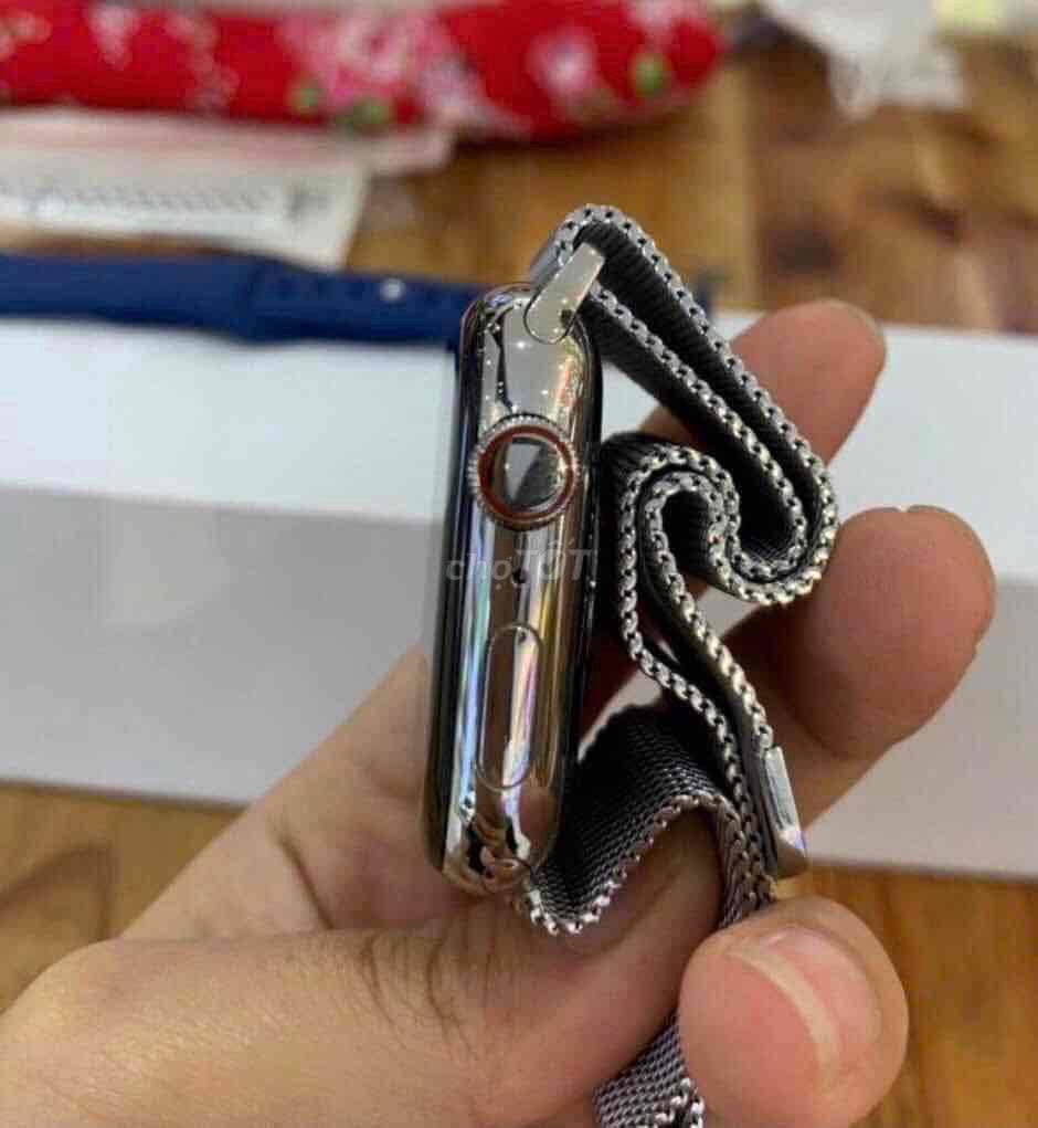 Apple Watch Series 8 Thép Trắng đẹp keng zin 100%. Mua bán Thiết bị đeo thông minh tại Quận Tân Bình Tp Hồ Chí Minh được đăng bởi Shop Trung Văn Apple Watch hình 1