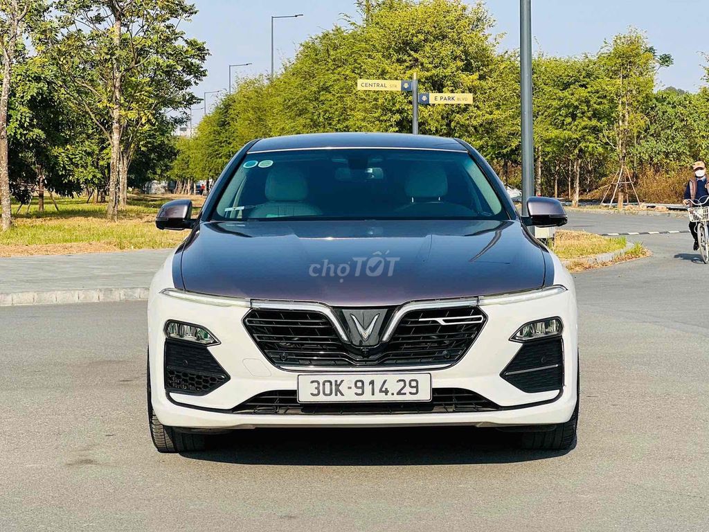 VinFast Lux A 2021 Premium Trắng Kem - 60000 km