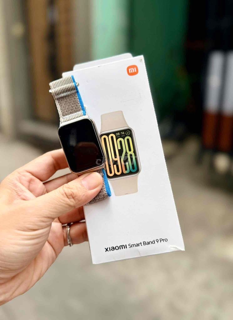 Xiaomi Band 9 Pro Nâu. Mua bán Thiết bị đeo thông minh tại Quận 10 Tp Hồ Chí Minh được đăng bởi Huyn Bin hình 1