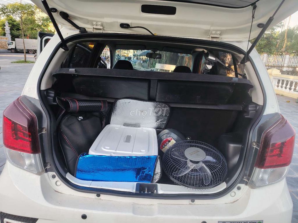Автомобильный номер Toyota Wigo 2019 белый 8 тысяч