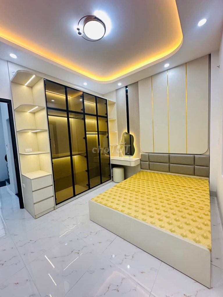 BÁN NHÀ KIM GIANG 35M, 2 THOÁNG, ÔTÔ GẦN, 4PN NỘI THẤT VIP , 6 TỶ 5