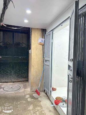 Khu Vực Bạch Mai. 5 tầng 3 ngủ 4wc. SĐCC