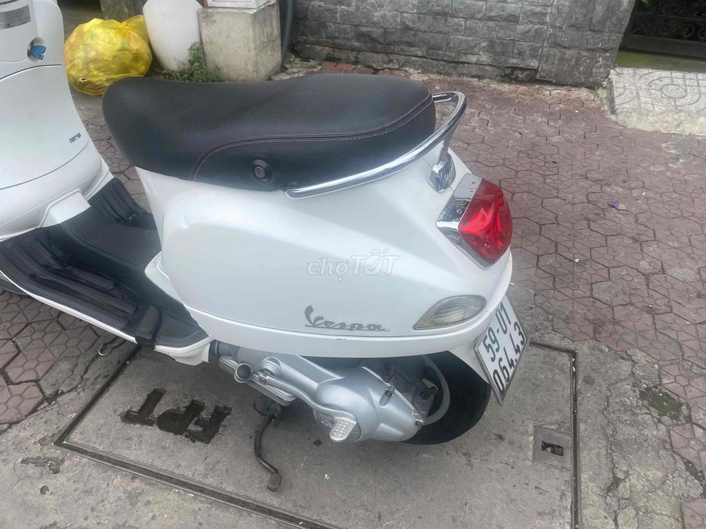 xe vespa trắng đầu zin. Mua bán Xe máy tại Quận 7 Tp Hồ Chí Minh được đăng bởi thanh xuân hình 2