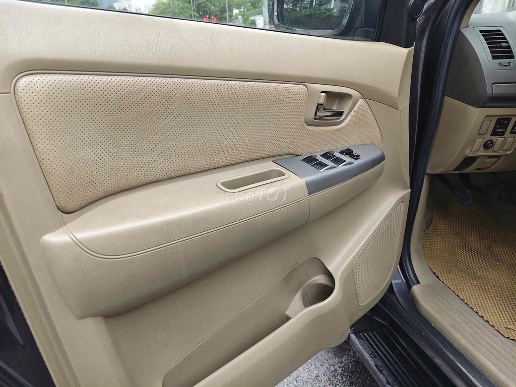 Toyota Fortuner 2.5G số sàn máy dầu 2010 siêu đẹp. Mua bán Ô tô tại Quận Cầu Giấy Hà Nội được đăng bởi Cao Quý hình 12