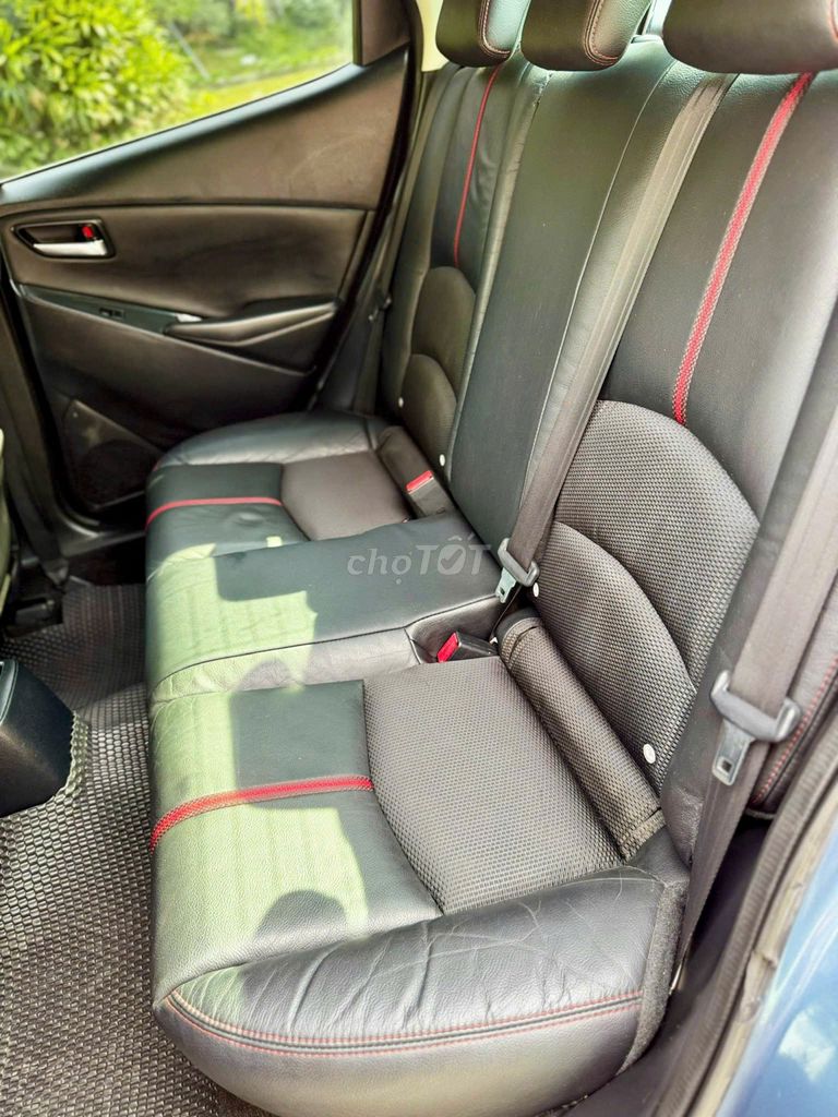 Mazda 2 2017  1.5 AT Sedan - 80000 km. Mua bán Ô tô tại Quận Long Biên Hà Nội được đăng bởi Anh Anh hình 6