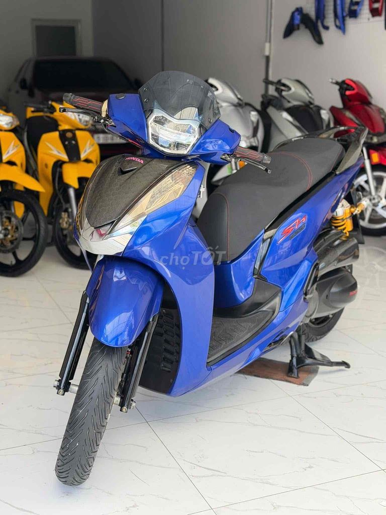 #SH300i ABS nhập ý , dkld 2017 #BSTP. Mua bán Xe máy tại Thành phố Dĩ An Bình Dương được đăng bởi Nguyễn Tuấn hình 5