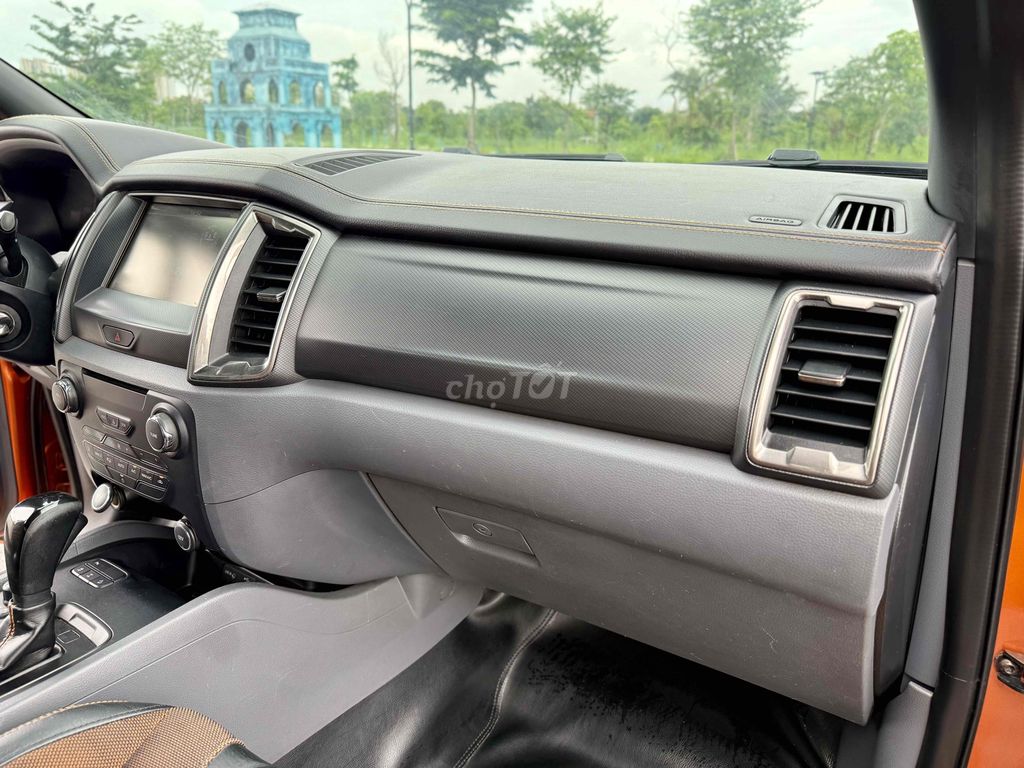Ford Ranger  Wildtrak 3.2 4x4 AT 2016. Mua bán Ô tô tại Quận Long Biên Hà Nội được đăng bởi Tạ Dũng hình 17