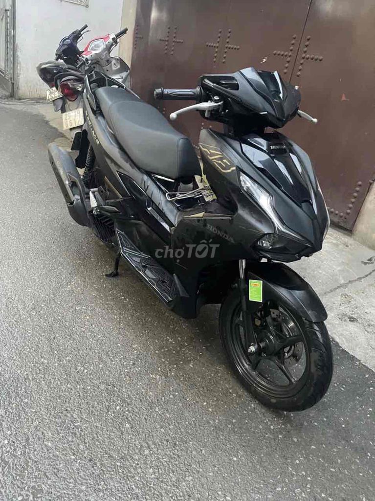 Honda Airblade 2023 Bản Đặc Biệt Đen Nhám Xe Zin. Mua bán Xe máy tại Quận Hoàng Mai Hà Nội được đăng bởi Tuấn Giang hình 4