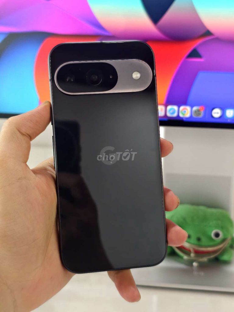 Google Pixel 9 Đen Quốc Tế - Zin nguyên bản. Mua bán Điện thoại tại Quận Liên Chiểu Đà Nẵng được đăng bởi Minh Hiệp CócXanhMobile hình 1
