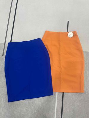 Mua 2 váy màu, tặng 2 váy đen. Mua bán Quần áo tại Thành phố Bà Rịa Bà Rịa - Vũng Tàu được đăng bởi Hồ Ngọc Thuỳ Vy