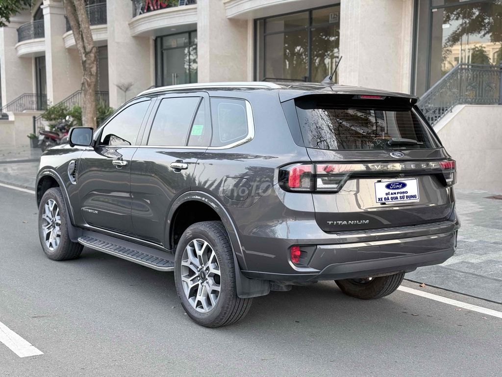 Ford Everest 2024 Titanium 2.0 AT 4x2 - 40000 km. Mua bán Ô tô tại Thành phố Dĩ An Bình Dương được đăng bởi Quang Car hình 6