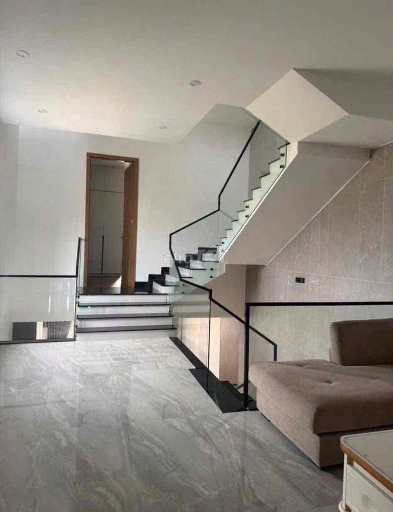 Furnished 3-storey house on 29/3 street, Hòa Xuân — photo 8
