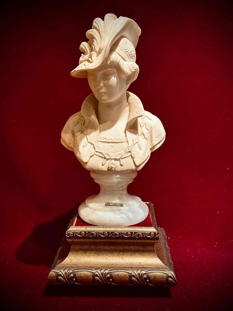 Tượng Bust of Women - Tác phẩm Arnaldo Giannelli |. Mua bán Đồ sưu tầm, đồ cổ tại Quận 4 Tp Hồ Chí Minh được đăng bởi RODI hình 1