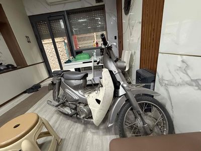 Xe máy xăng 50 phân khối màu Xám. Mua bán Xe máy tại Quận Nam Từ Liêm Hà Nội được đăng bởi Hoàng Ngân Giang