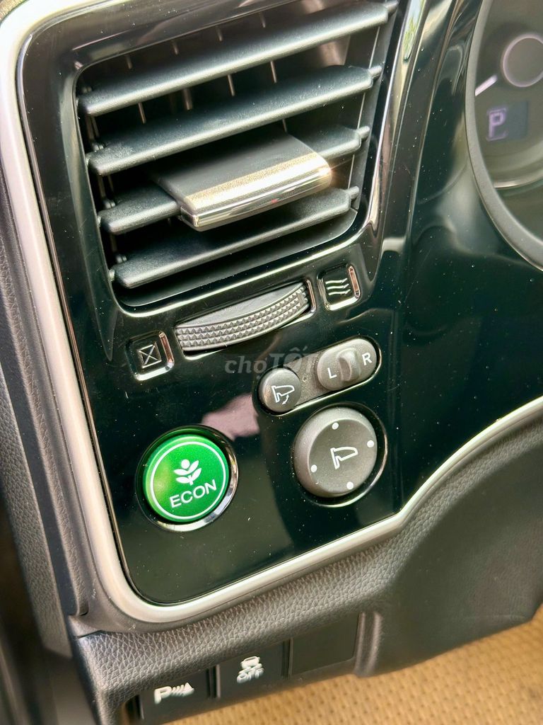 Honda City 2017 1.5CVT Nâu 100000 km. Mua bán Ô tô tại Quận Thanh Xuân Hà Nội được đăng bởi Nguyễn Huy Hoàng Đức hình 4