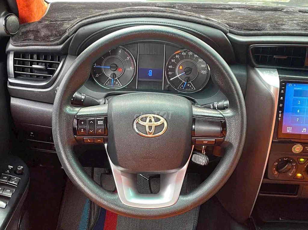 Toyota Fortuner 2016 2.5G - 139000 km. Mua bán Ô tô tại Thành phố Buôn Ma Thuột Đắk Lắk được đăng bởi SALON ÔTÔ NGỌC ẨN hình 3