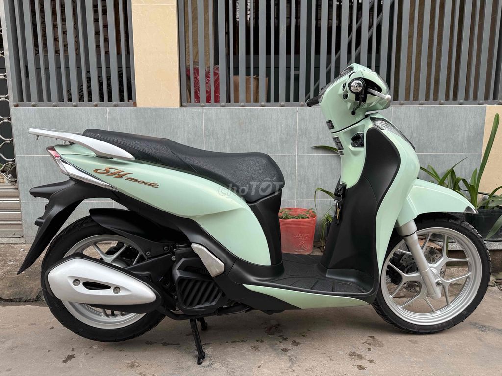 SH Mode 2017 khoá smartkey máy zin êm chỉ 35tr. Mua bán Xe máy tại Quận Ninh Kiều Cần Thơ được đăng bởi CHXM Thanh Hồng hẻm 233 hình 1