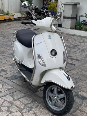 vespa 150cc chính chủ trả trc 6tr9 nhận xe. Mua bán Xe máy tại Quận 7 Tp Hồ Chí Minh được đăng bởi Dương Đạt