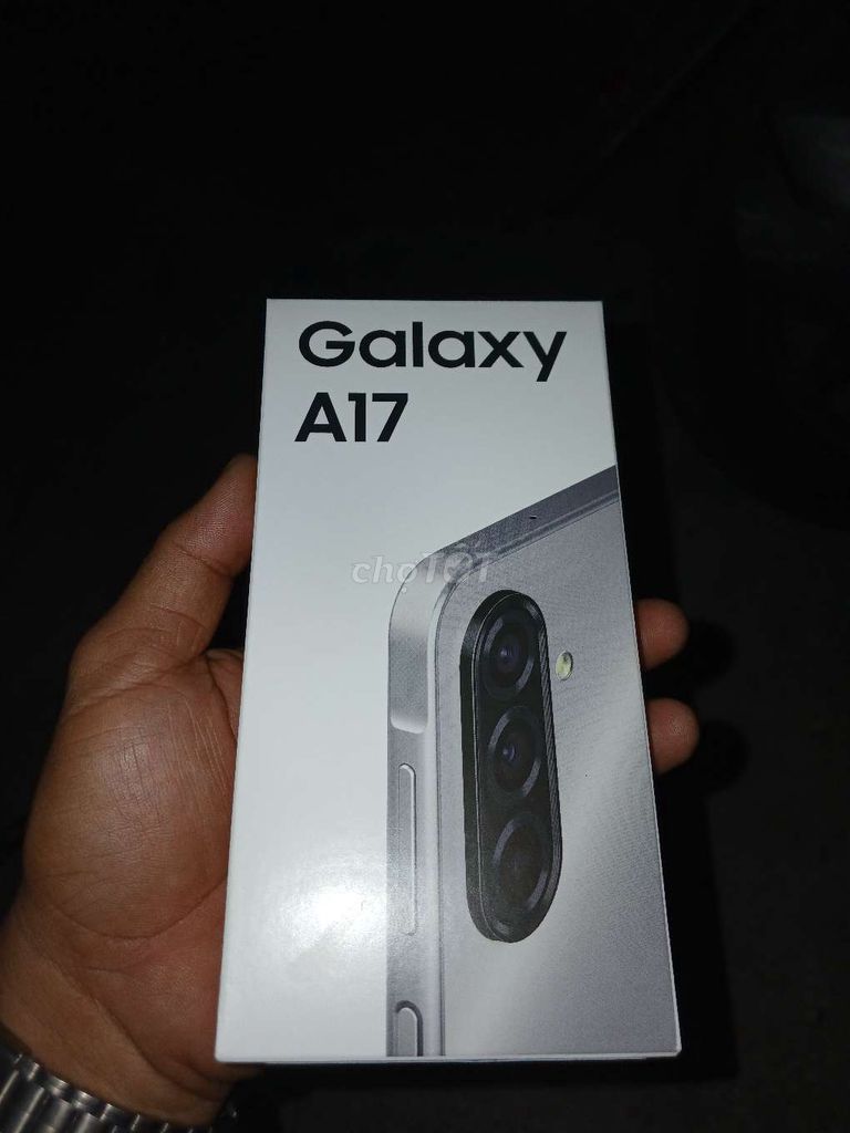 Samsung Galaxy A17 Xám Mới 100%. Mua bán Điện thoại tại Quận Tân Bình Tp Hồ Chí Minh được đăng bởi Thành hình 1