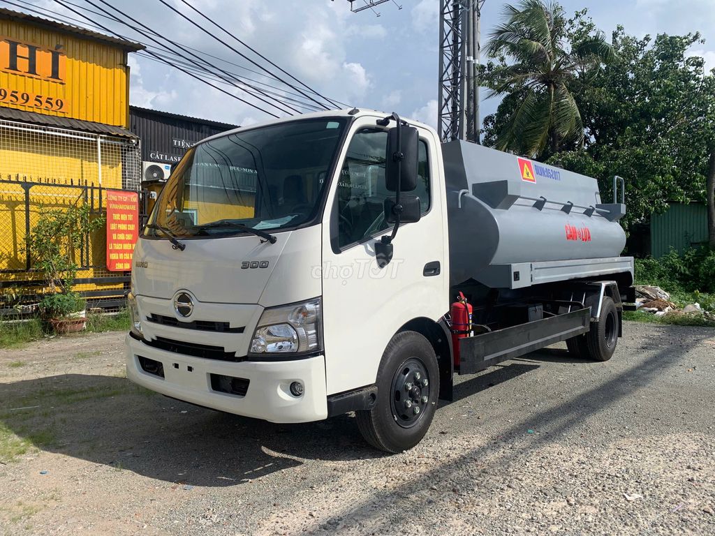 Xe Tải Hino XZU730 Bồn Chở Xăng Dầu 6 khối 2025. Mua bán Xe tải, xe ben tại Thành phố Thuận An Bình Dương được đăng bởi Ngọc Minh hình 3