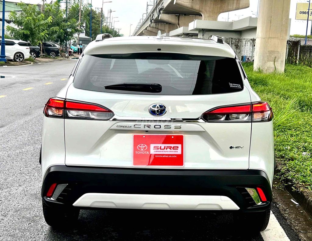 BÁN CROSS XĂNG ĐIỆN 2024 XE ĐI GIA ĐÌNH NHƯ MỚI. Mua bán Ô tô tại Thành phố Thủ Đức Tp Hồ Chí Minh được đăng bởi Thuỳ Vũ Toyota Đông Sài Gòn hình 1