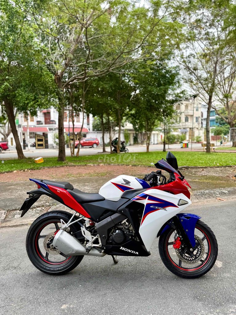 Honda CBR 150R. Mua bán Xe máy tại Quận Bình Tân Tp Hồ Chí Minh được đăng bởi  Như Quỳnh hình 1