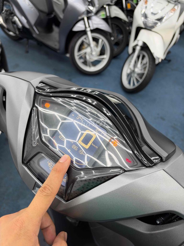 SH 350i ABS 2025, серый, 8 карат, 1 ДЕРЖАТЕЛЬ (С ЗАМЕНОЙ АВТОМОБИЛЯ)