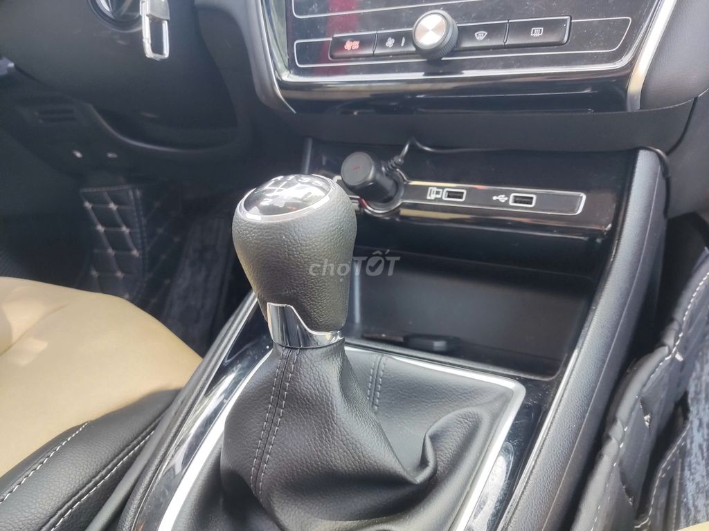 New MG5 MT sx 2024 màu trắng. Mua bán Ô tô tại Quận Thanh Xuân Hà Nội được đăng bởi Thanh Biz Nguyễn Thái Auto hình 9