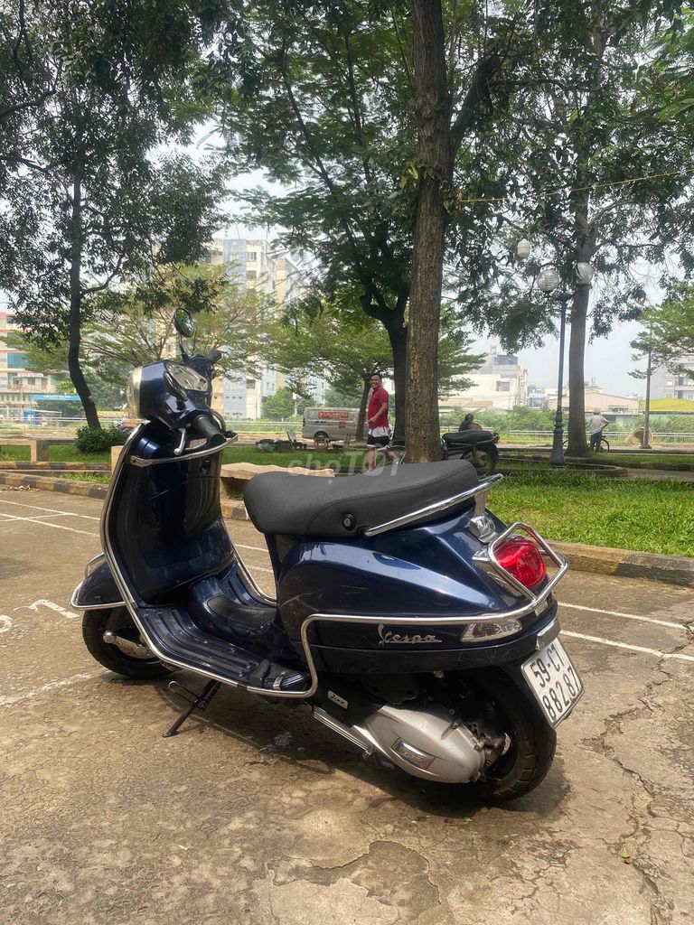 Пьяджо Веспа LX 125 2018 Синий Черный 30 000 км