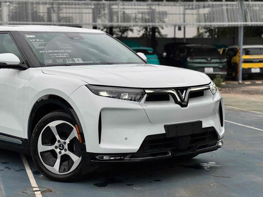 VinFast VF9 2025 Eco. Mua bán Ô tô tại Thành phố Thủ Đức Tp Hồ Chí Minh được đăng bởi TRẦN MINH VƯƠNG hình 3